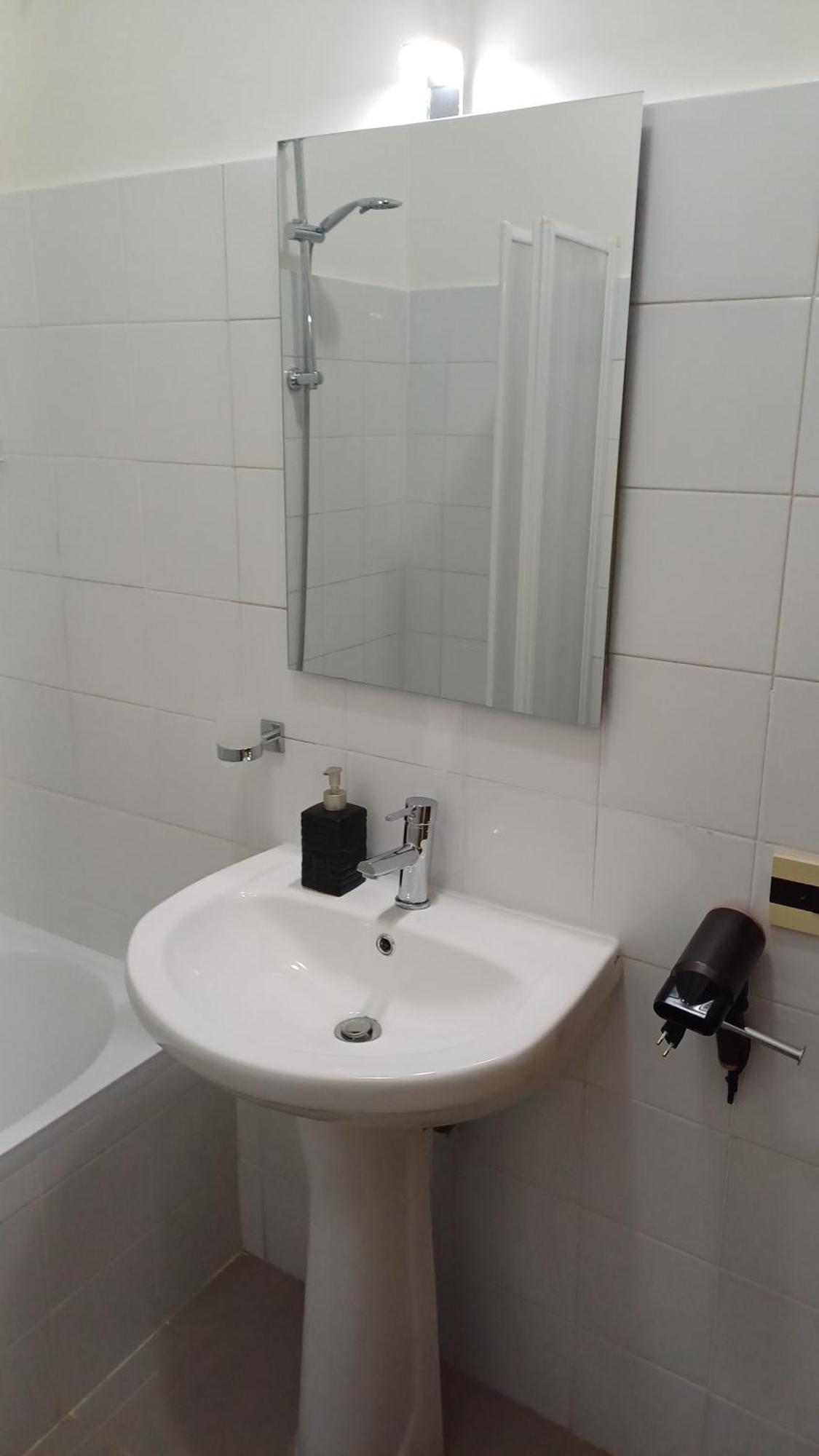 H24 Apartment Tivoli Bagian luar foto