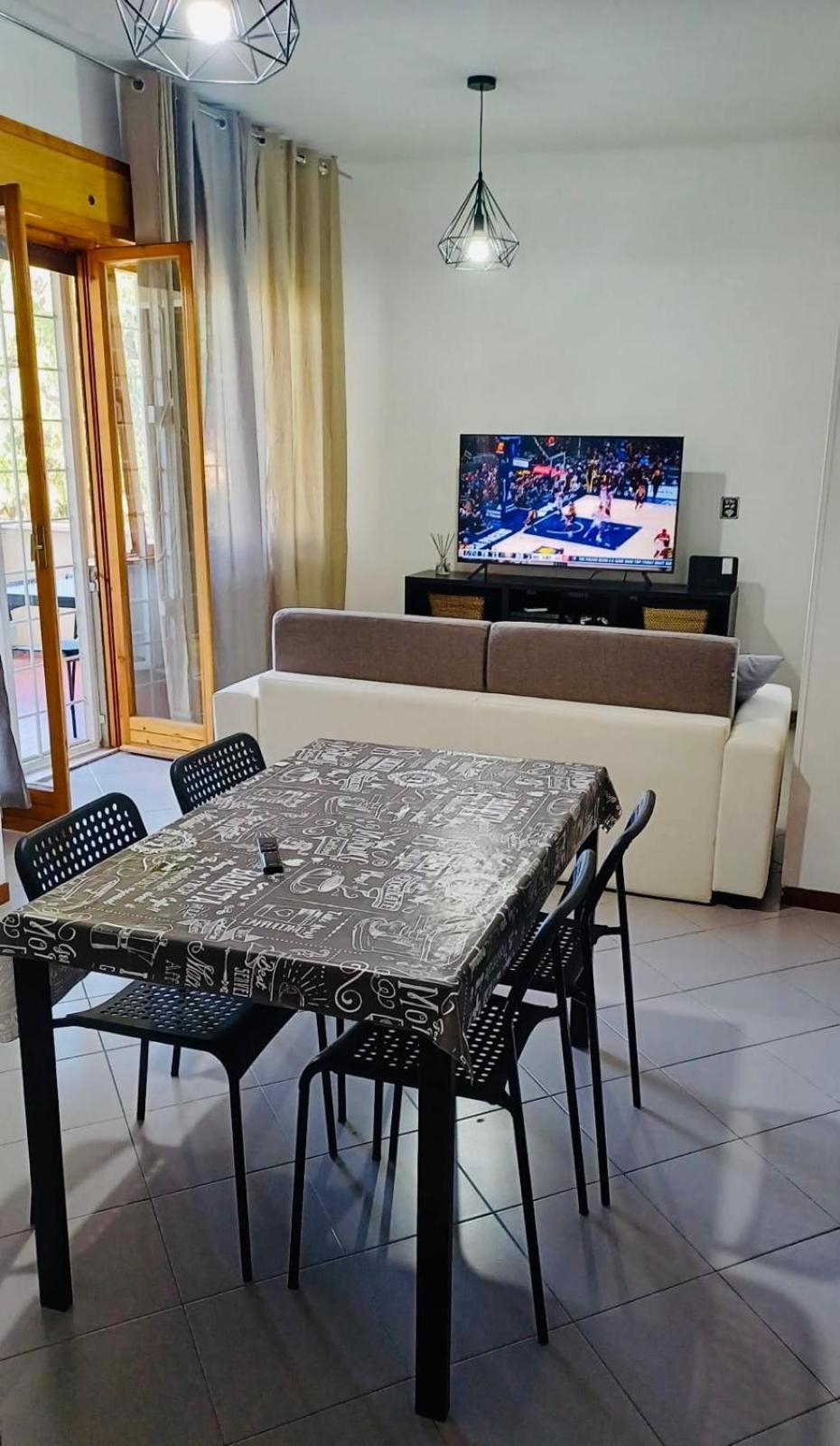 H24 Apartment Tivoli Bagian luar foto