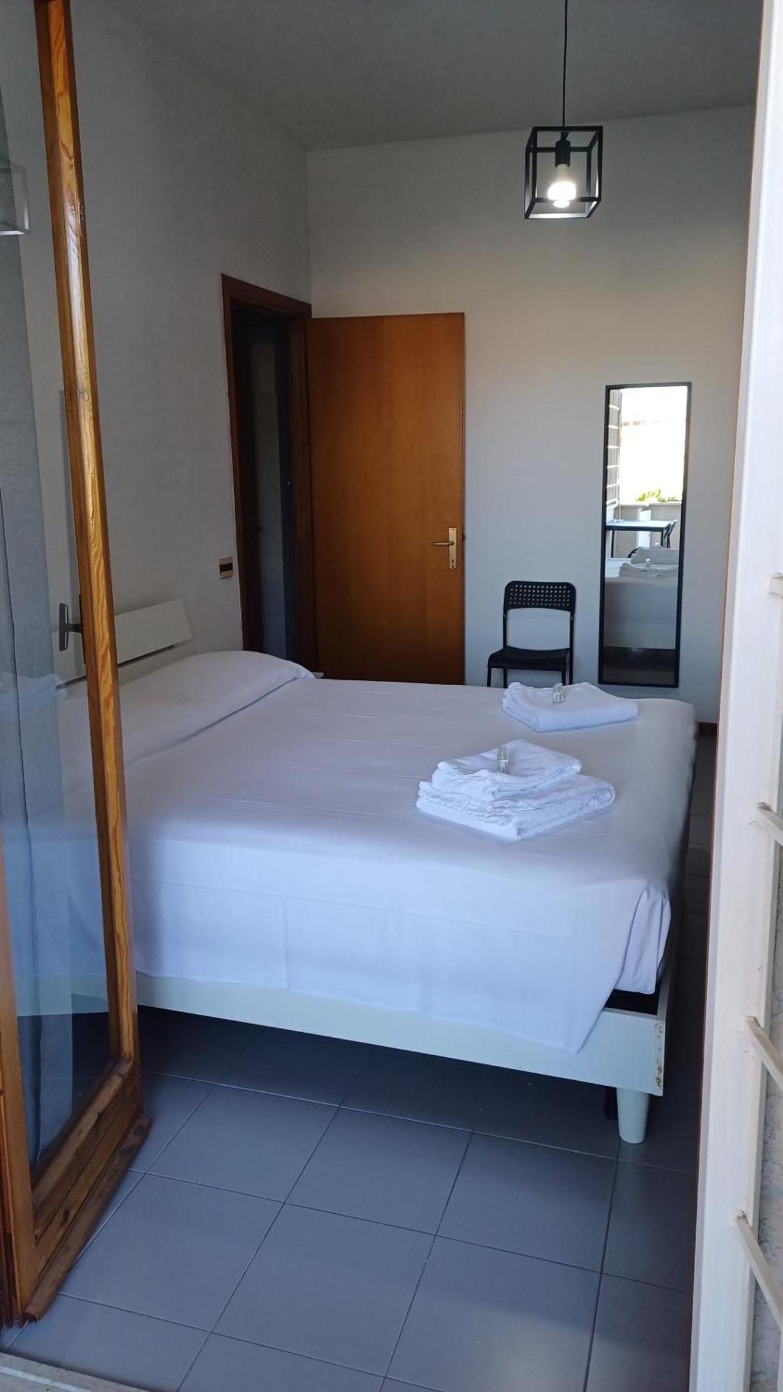 H24 Apartment Tivoli Bagian luar foto