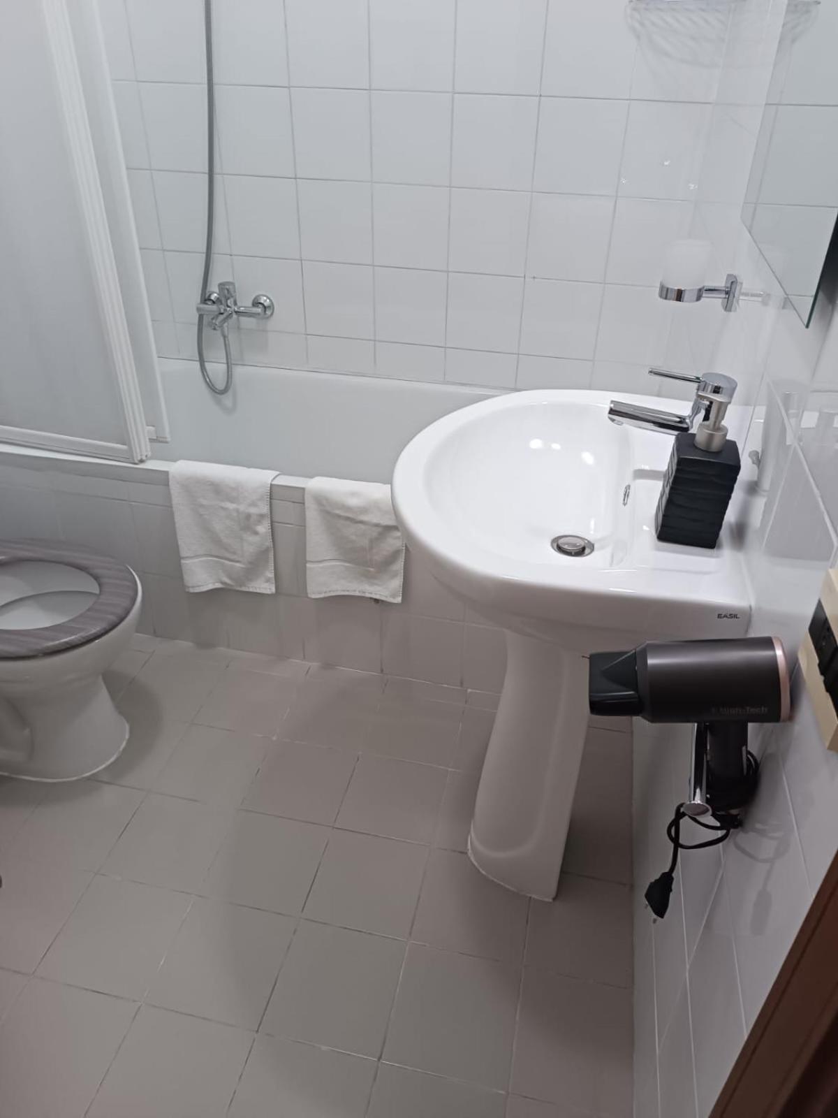 H24 Apartment Tivoli Bagian luar foto